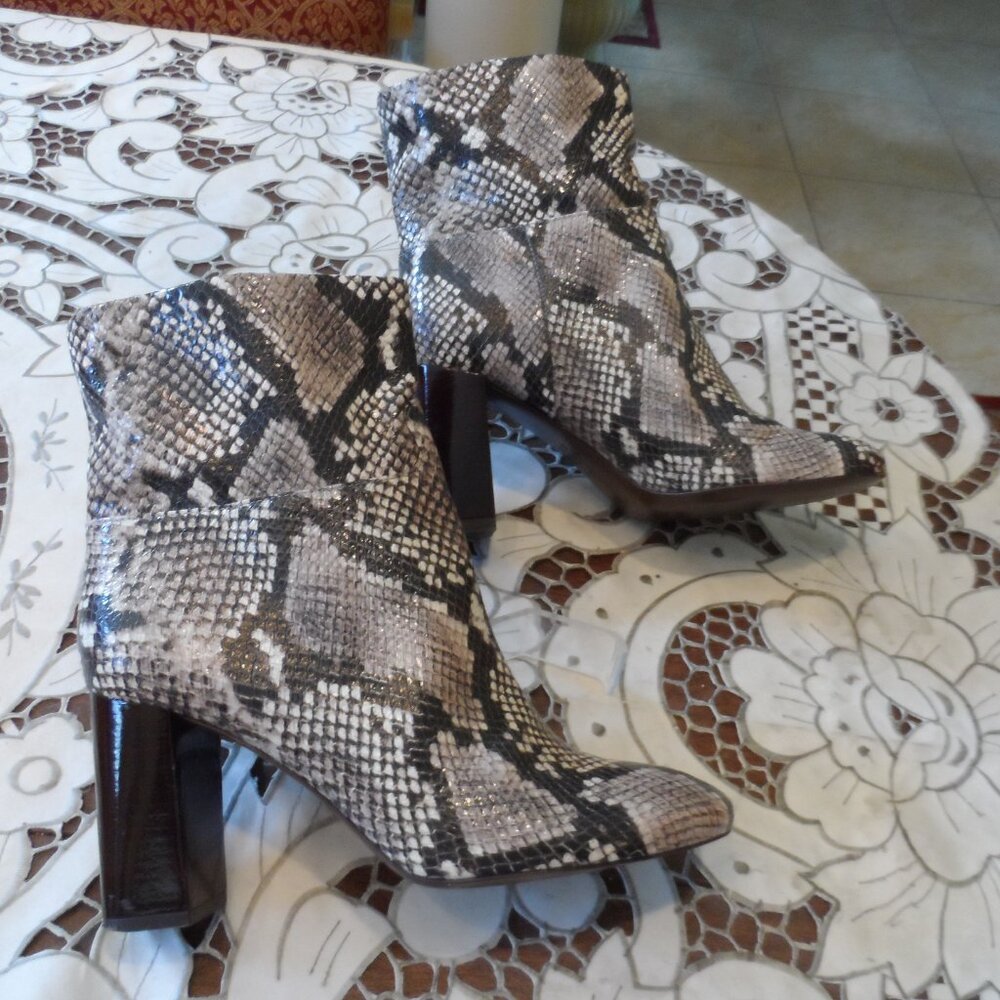 Tory Burch Python Print Ankle Heeled Boots Size 8… - image 4